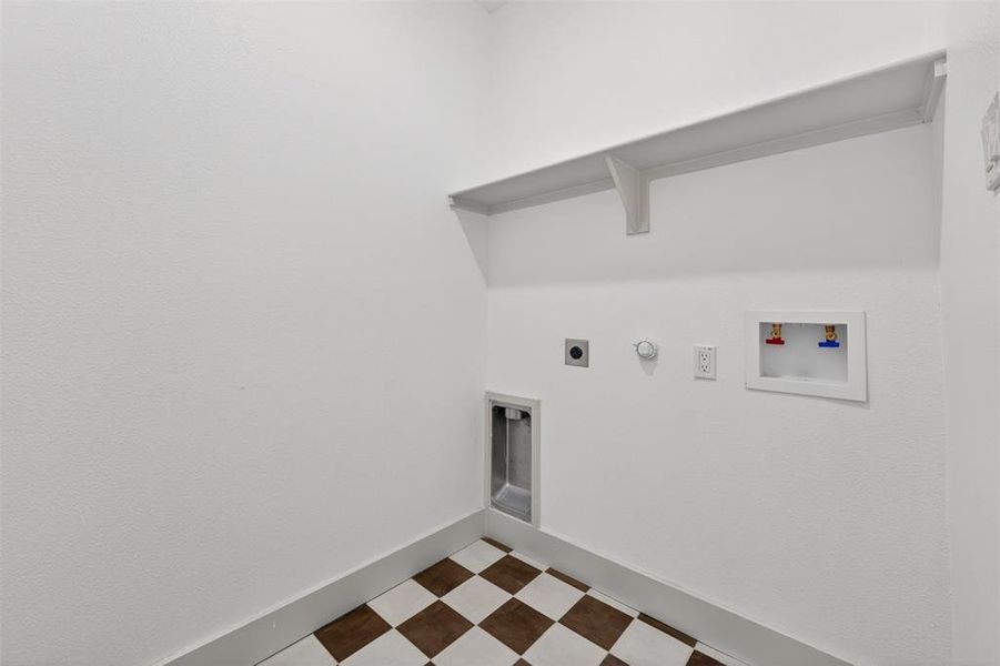 Spacious, unfurnished interior of a new home in , Fort Worth (Image 26).