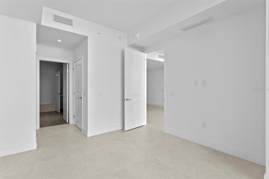 Spacious, unfurnished interior of a new home in , Tampa (Image 63). Spacious, unfurnished interior of a new home in , Tampa (Image 63).