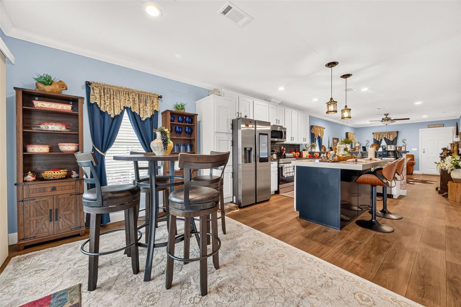 Furnished interior view inside a new home in , Willis (Image 40).