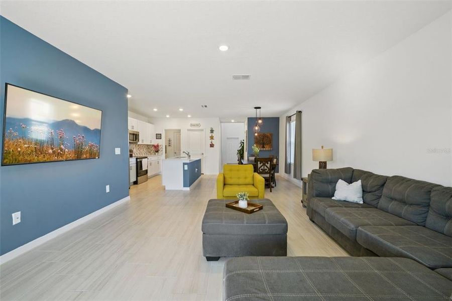 Community amenities in Park East: The Manors, Plant City (Image 57). Community amenities in Park East: The Manors, Plant City (Image 57).