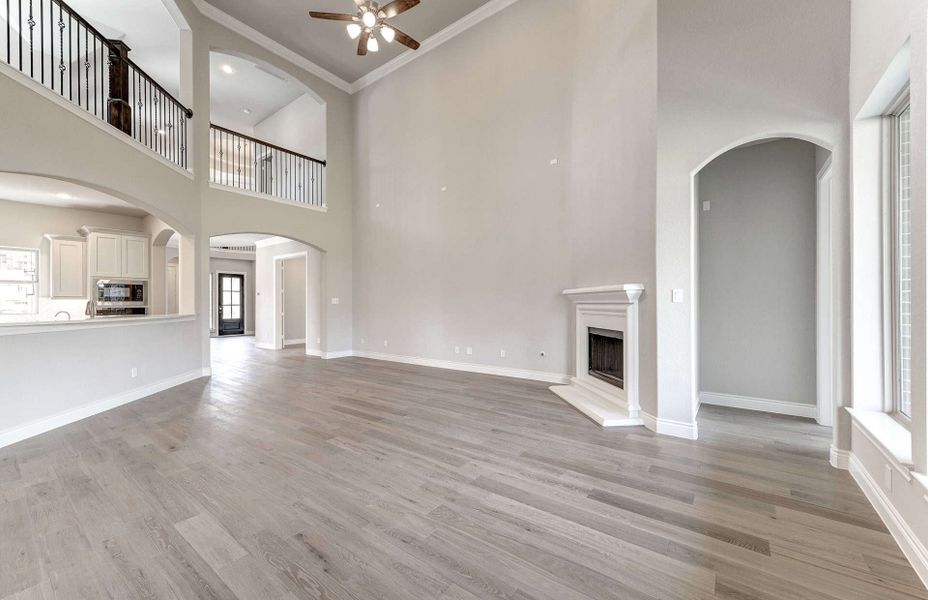 Spacious, unfurnished interior of a new home in Artavia 70′, Conroe (Image 28).