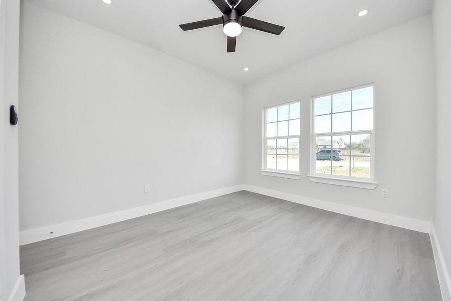 Spacious, unfurnished interior of a new home in , Cleveland (Image 24).