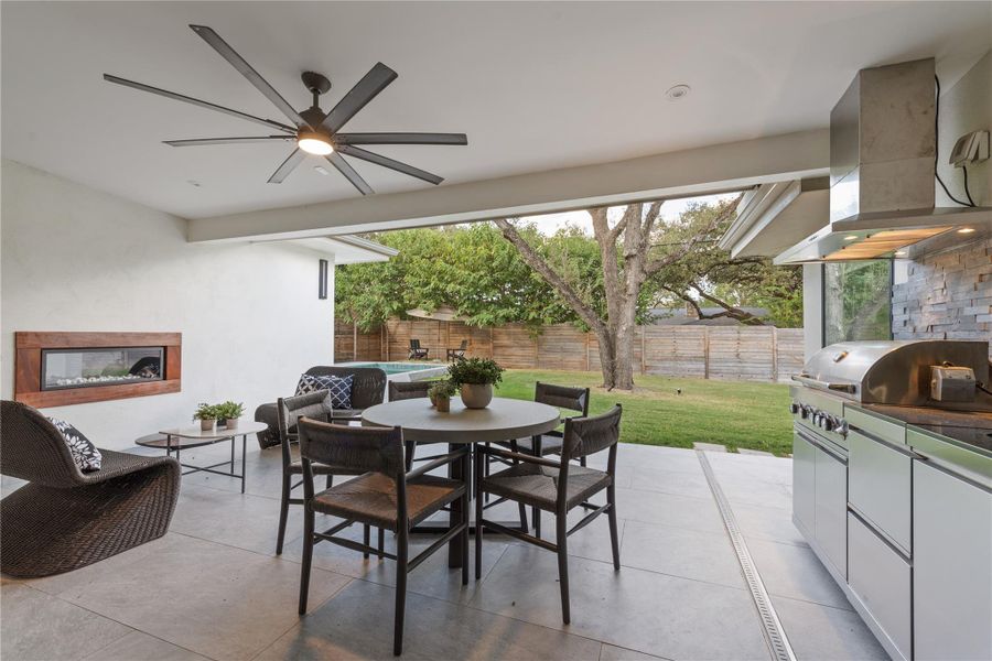 A covered retreat that makes outdoor living effortless A covered retreat that makes outdoor living effortless