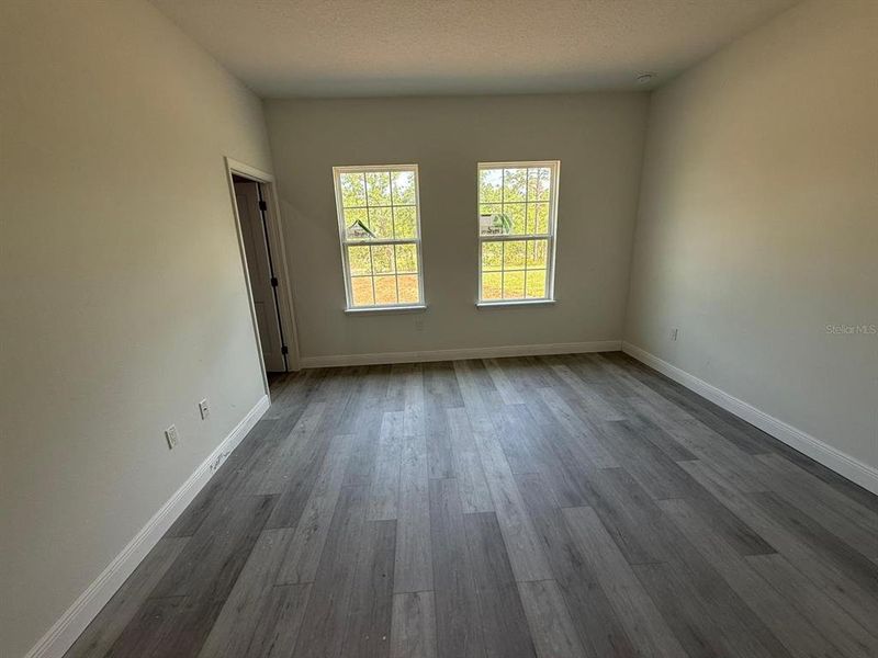 Spacious, unfurnished interior of a new home in , Ocala (Image 39).