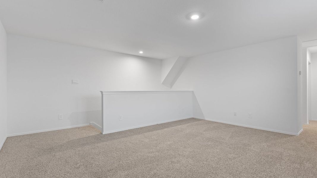 Spacious, unfurnished interior of a new home in Tamarron, Fulshear (Image 27).