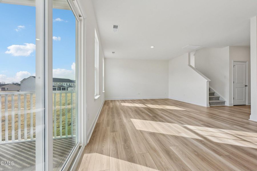 9-web-or-mls-Old Station Pointe-S0502-00