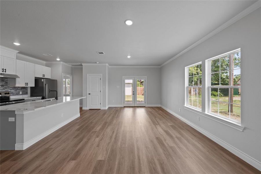 Spacious, unfurnished interior of a new home in , Kosse (Image 16). Spacious, unfurnished interior of a new home in , Kosse (Image 16).