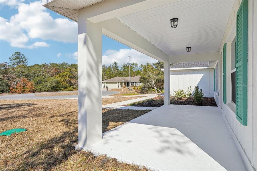 Exterior details and patio area of a home in , Ocala (Image 4). Exterior details and patio area of a home in , Ocala (Image 4).