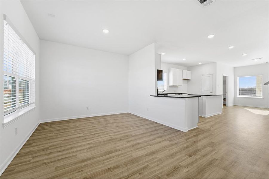 Spacious, unfurnished interior of a new home in La Terra, Celina (Image 14).