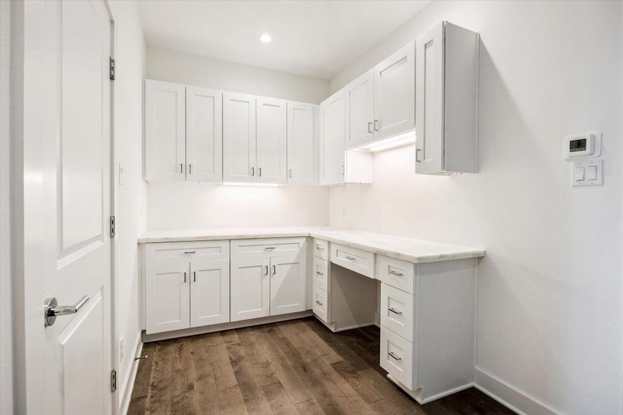 Study on the Third Floor * Between the Primary Bedroom and Secondary Bedroom. Study on the Third Floor * Between the Primary Bedroom and Secondary Bedroom.