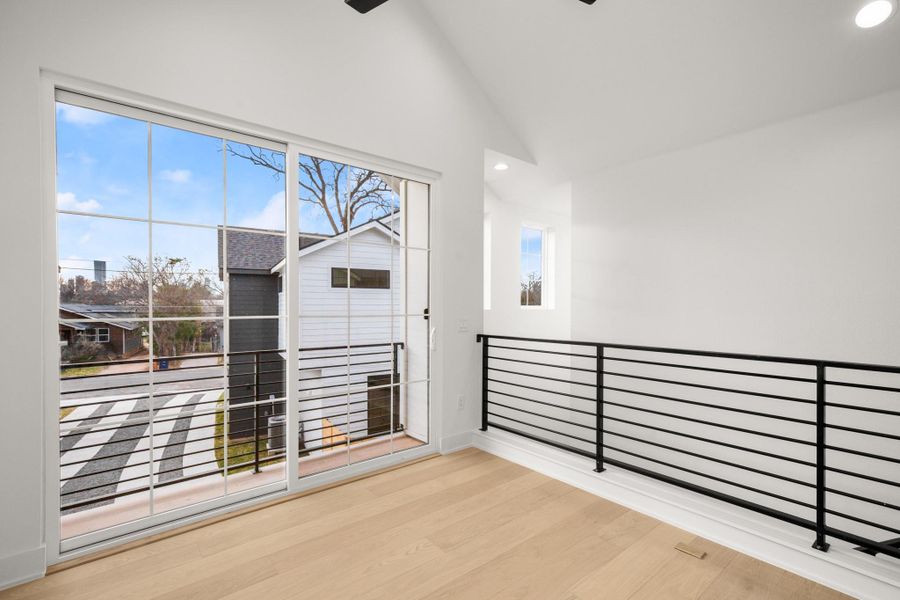 Spacious, unfurnished interior of a new home in , Austin (Image 30).