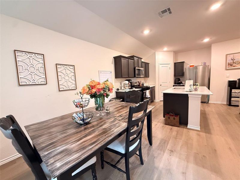Furnished interior view inside a new home in Three Oaks, Sherman (Image 10).