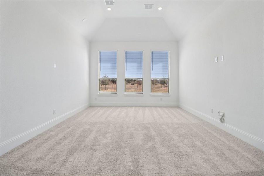 Spacious, unfurnished interior of a new home in Gean Estates, Keller (Image 22).
