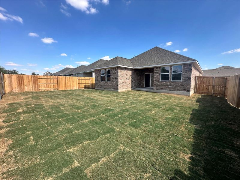 Exterior details and patio area of a home in Berry Creek Highlands, Georgetown (Image 15).