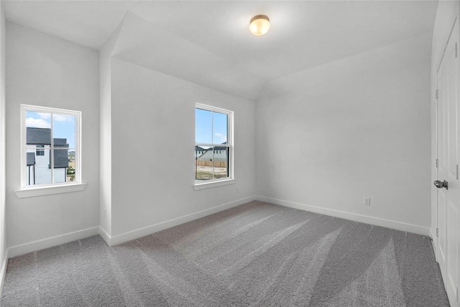 Representative image. Features, selections and colors may vary.