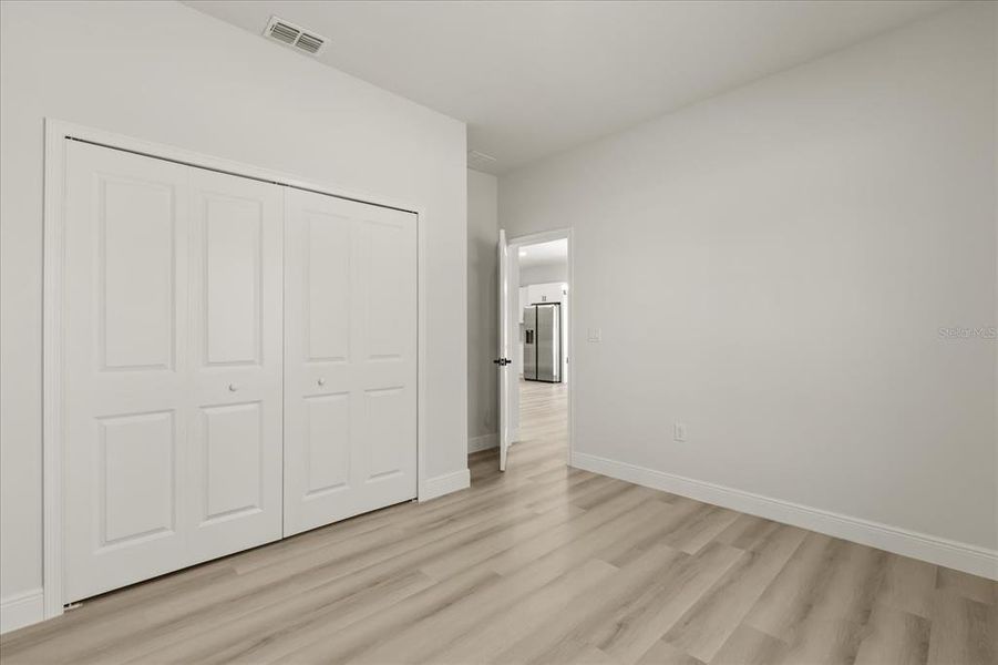 Spacious, unfurnished interior of a new home in , Ocala (Image 18).