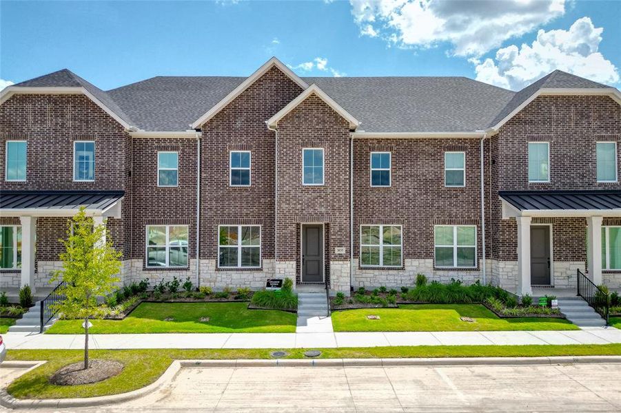 Gorgeous lock and leave lifestyle homes now available in the outstanding new community Twin Creeks Watters! Gorgeous lock and leave lifestyle homes now available in the outstanding new community Twin Creeks Watters!