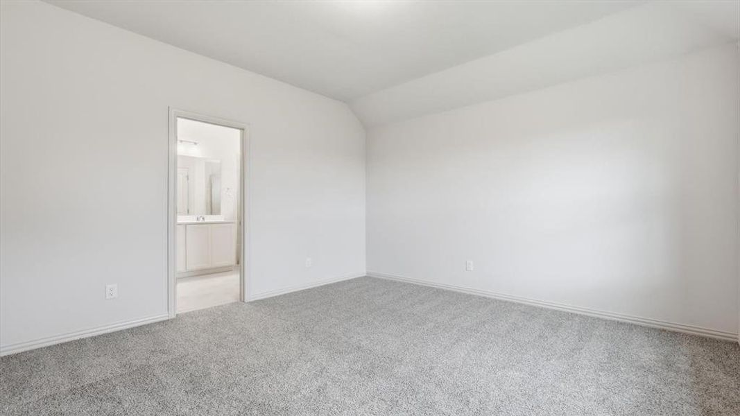 Spacious, unfurnished interior of a new home in Westridge Journey, Princeton (Image 35).