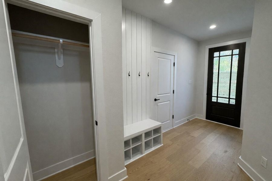 Spacious, unfurnished interior of a new home in , Houston (Image 23).