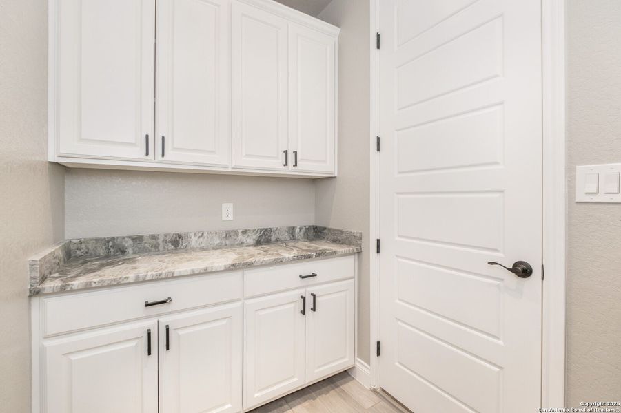 Furnished interior view inside a new home in , La Vernia (Image 16). Furnished interior view inside a new home in , La Vernia (Image 16).