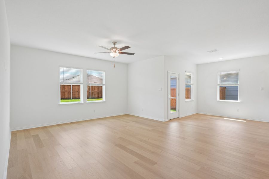 Spacious, unfurnished interior of a new home in River Ridge, Crandall (Image 14). Spacious, unfurnished interior of a new home in River Ridge, Crandall (Image 14).