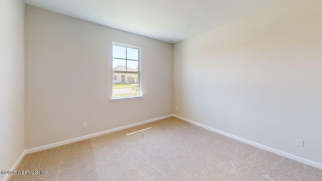 Spacious, unfurnished interior of a new home in Lakes at Bella Lago, Green Cove Springs (Image 15).