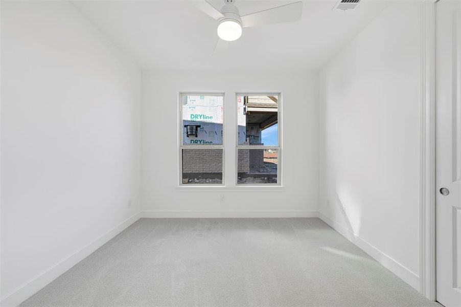 Spacious, unfurnished interior of a new home in Heath Golf & Yacht Villas, Heath (Image 36).