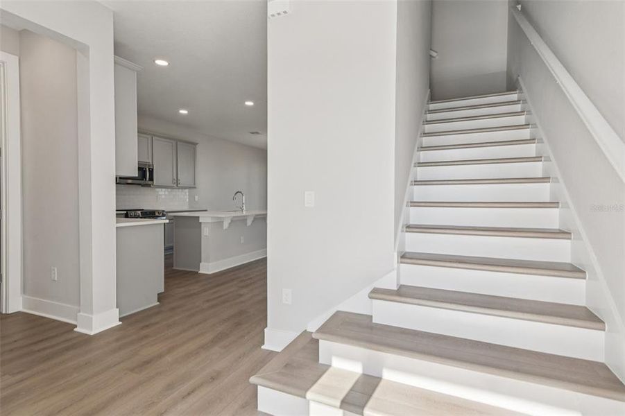 Spacious, unfurnished interior of a new home in Lagoon Residences at Epperson, Wesley Chapel (Image 20).