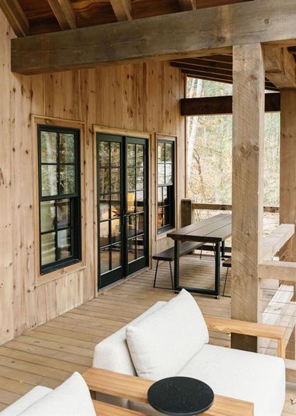 Exterior details and patio area of a home in , Blue Ridge (Image 4).