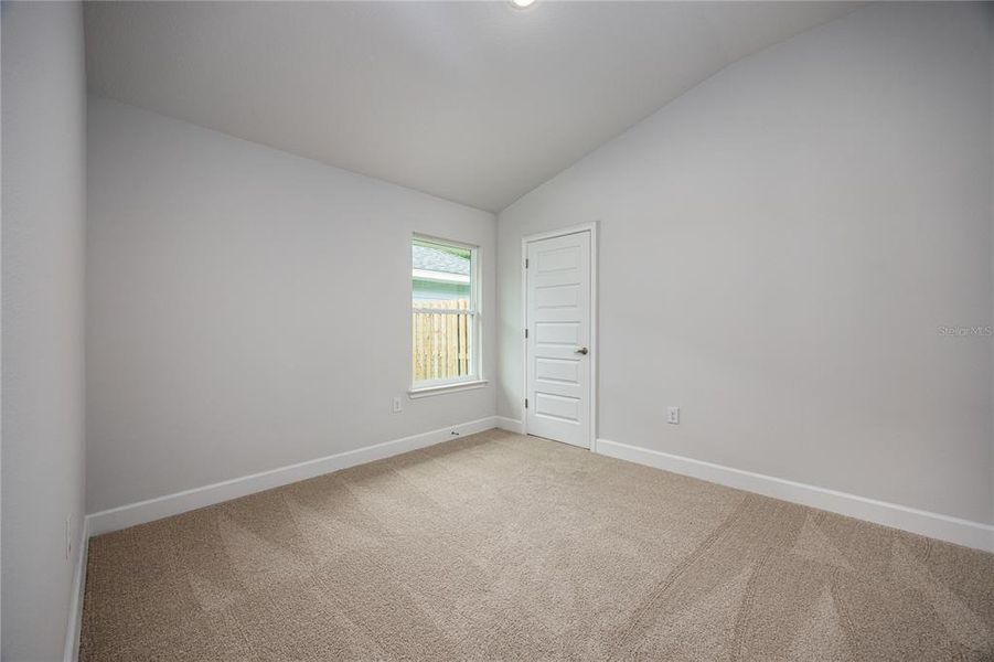Spacious, unfurnished interior of a new home in Kirkland Farms, Alachua (Image 10).