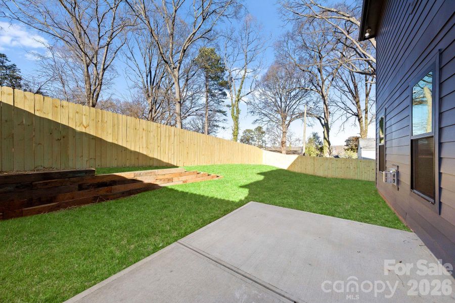 Exterior details and patio area of a home in , Charlotte (Image 4).