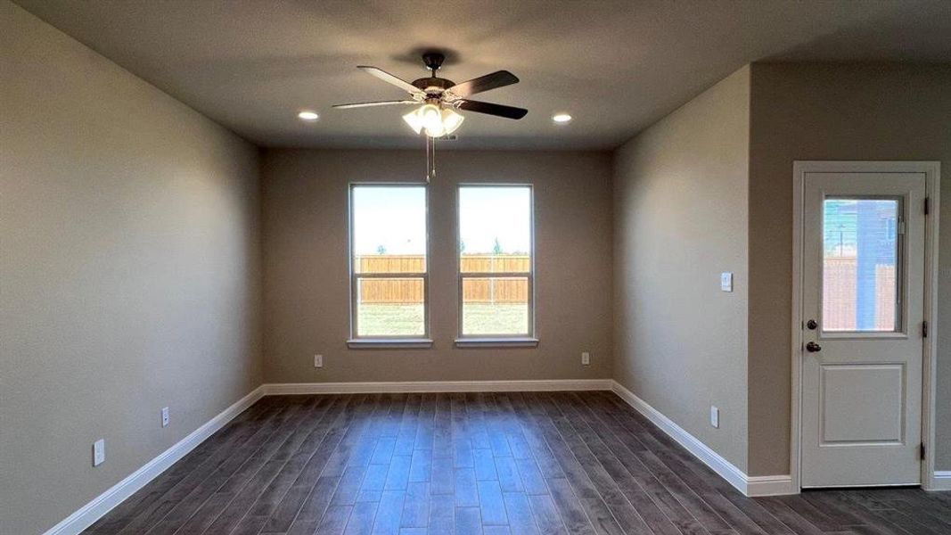 Spacious, unfurnished interior of a new home in Bluestem, Rhome (Image 16).