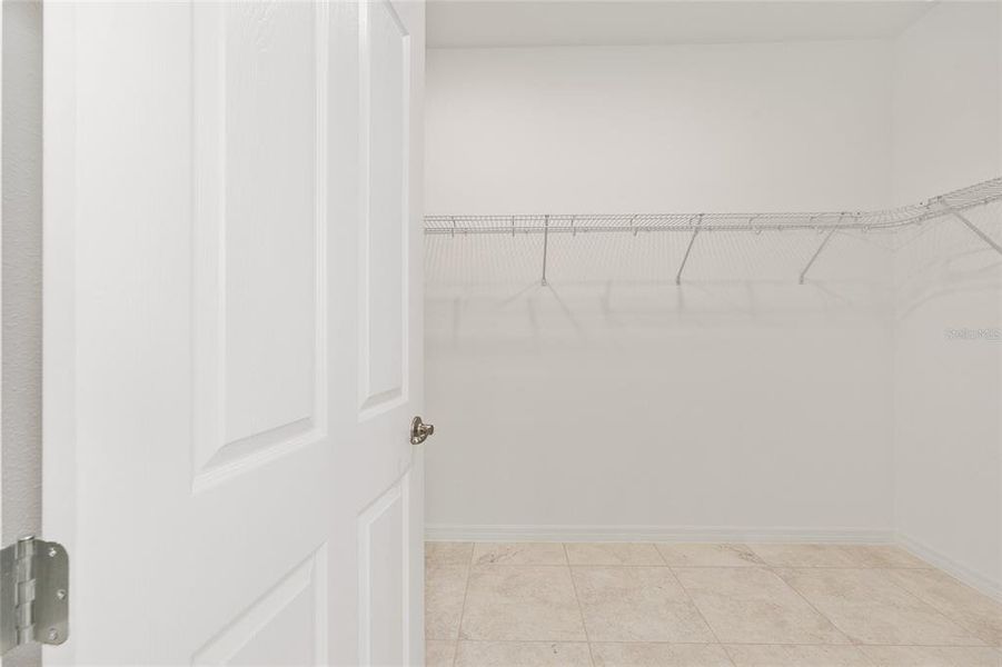 Spacious, unfurnished interior of a new home in Calesa Township, Ocala (Image 29).
