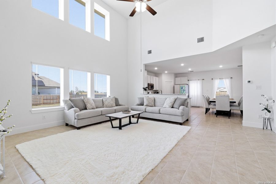 Furnished interior view inside a new home in , Seguin (Image 23).