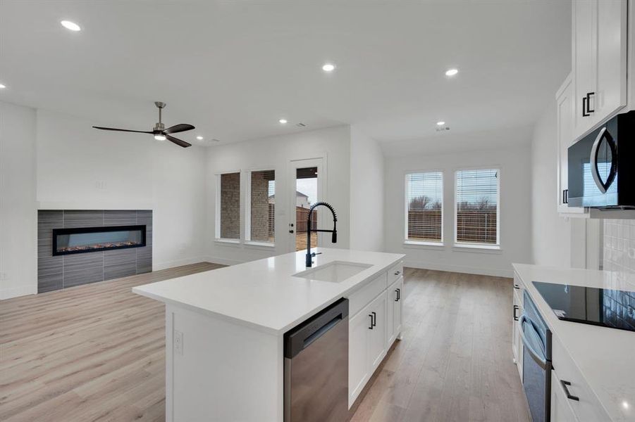 Furnished interior view inside a new home in Westside Preserve, Midlothian (Image 9). Furnished interior view inside a new home in Westside Preserve, Midlothian (Image 9).