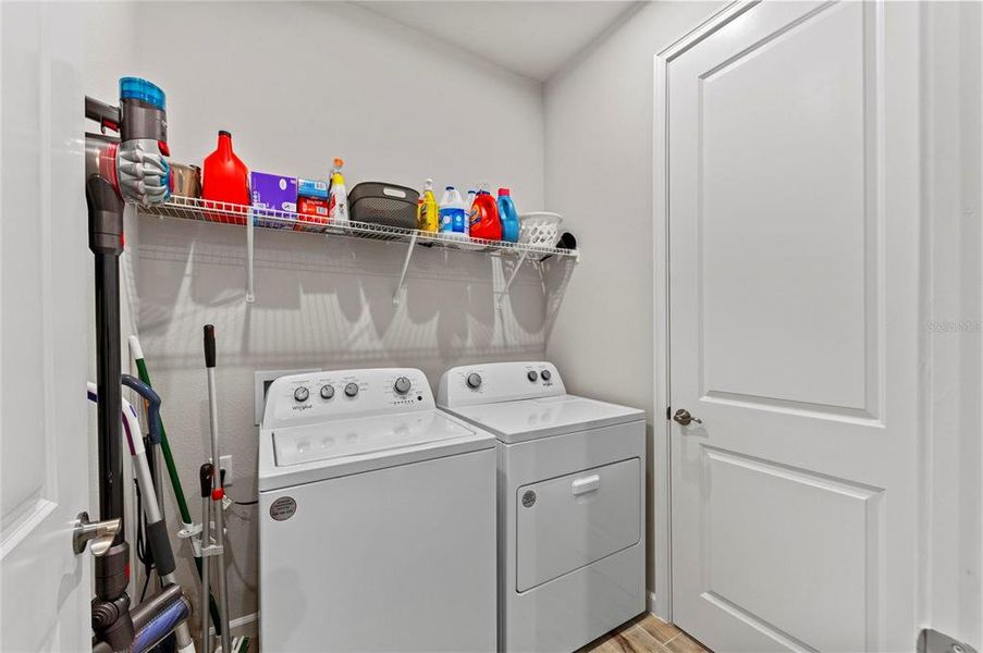 Furnished interior view inside a new home in , Venice (Image 38).