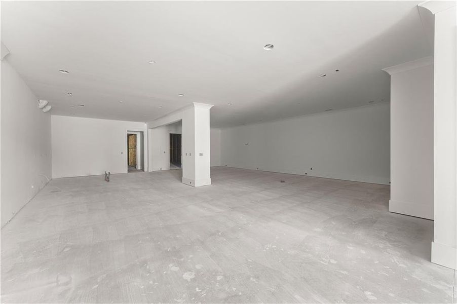 Spacious, unfurnished interior of a new home in , Alpharetta (Image 15).