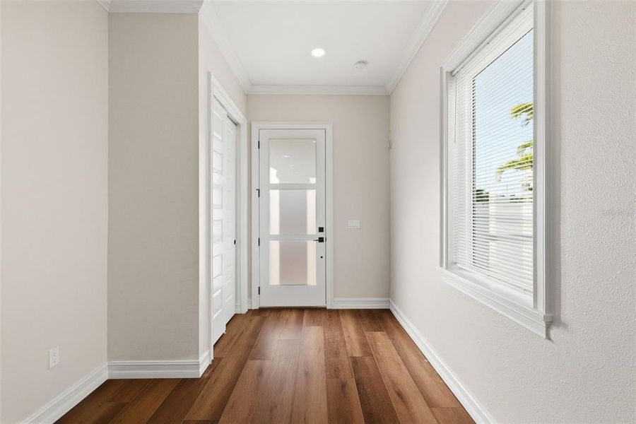 Spacious, unfurnished interior of a new home in , St. Petersburg (Image 36).