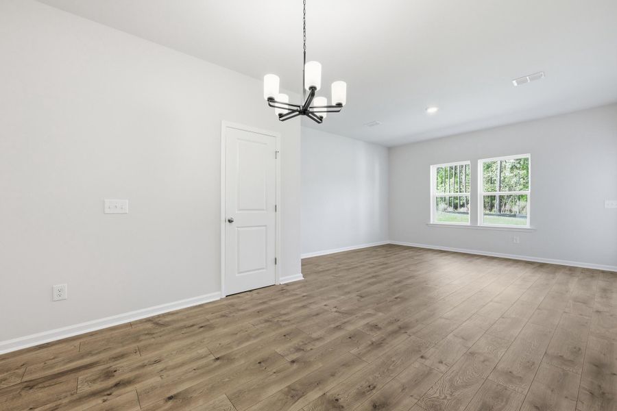 Spacious, unfurnished interior of a new home in , Charleston (Image 14).