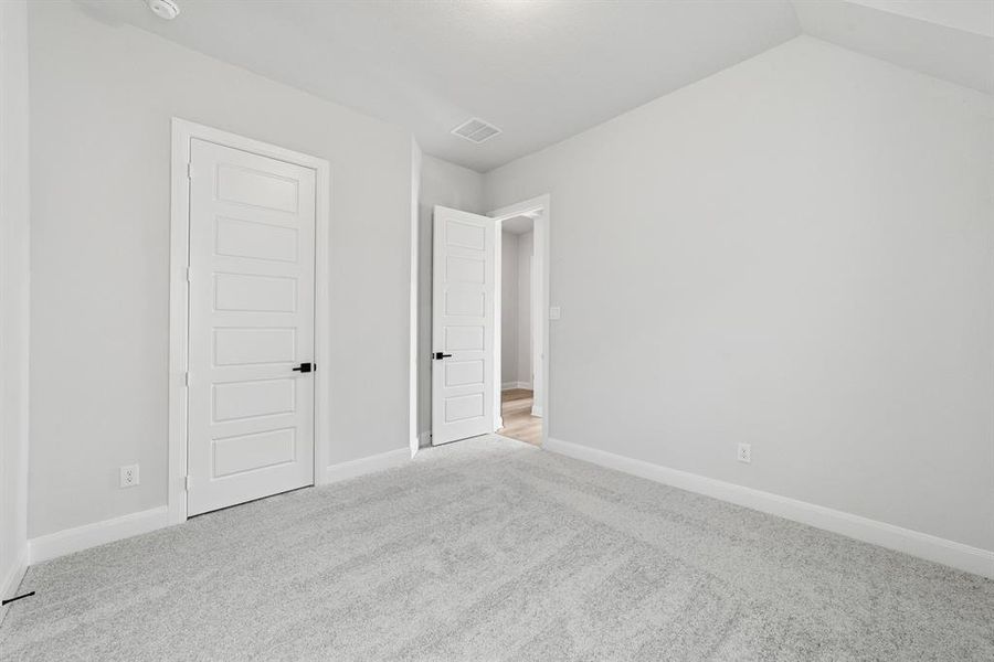 Spacious, unfurnished interior of a new home in Mantua Point Classics, Van Alstyne (Image 16). Spacious, unfurnished interior of a new home in Mantua Point Classics, Van Alstyne (Image 16).