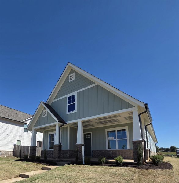 Image 20 of a home in Twin Oaks.