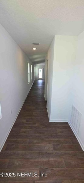 Spacious, unfurnished interior of a new home in The Arbors, Jacksonville (Image 24).