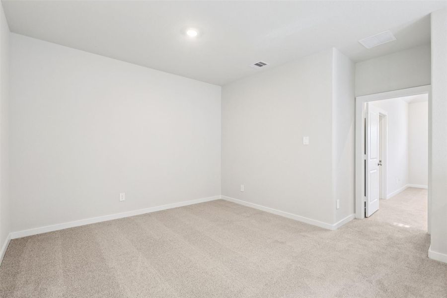 Spacious, unfurnished interior of a new home in Pinewood Trails - City Series, Atascocita (Image 23).