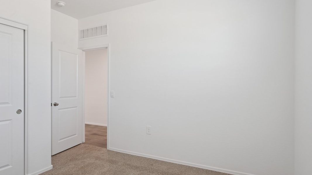 Spacious, unfurnished interior of a new home in Magma Ranch Vistas, Florence (Image 21).