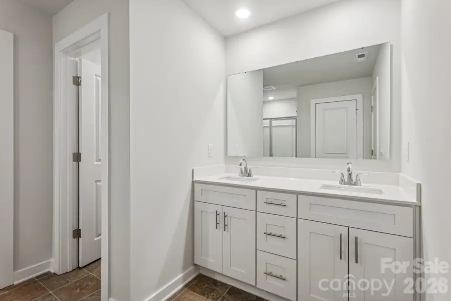Furnished interior view inside a new home in Carpenter Farms, Lincolnton (Image 4).