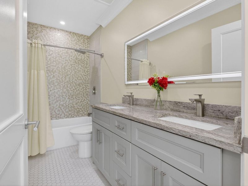 Guest Bathroom for Bedrooms 3 and 4