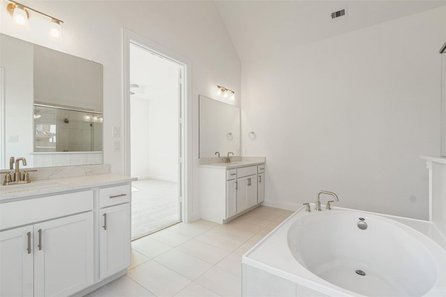 Furnished interior view inside a new home in Brookewater, Rosenberg (Image 11).