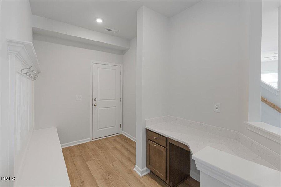 Dropzone and workstation