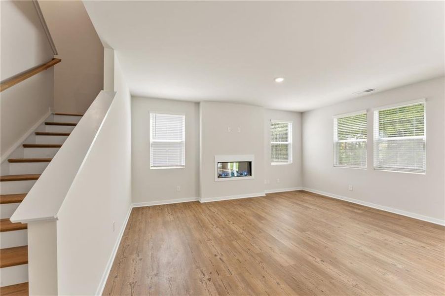 Spacious, unfurnished interior of a new home in Hawthorne Reserve, Dallas (Image 17).