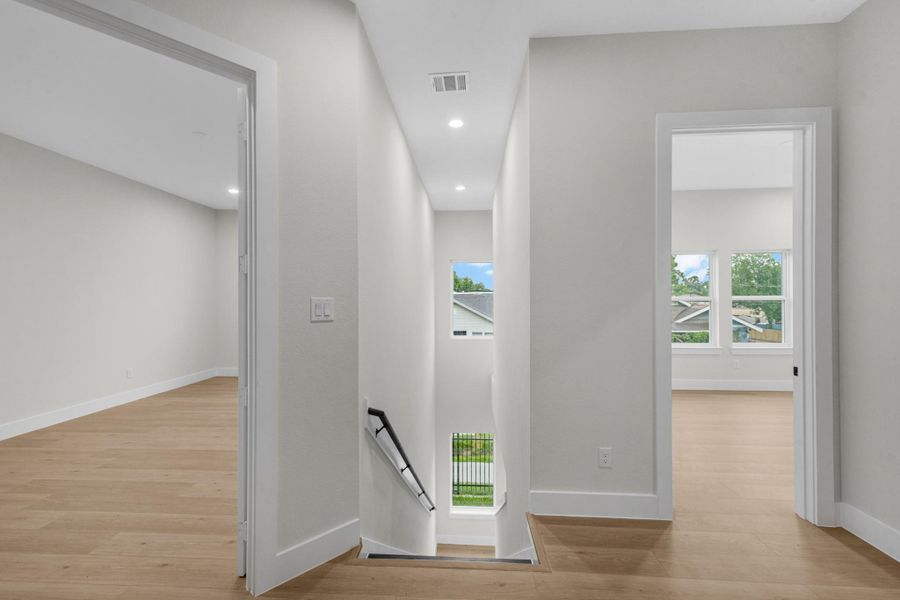 Spacious, unfurnished interior of a new home in , Houston (Image 16).